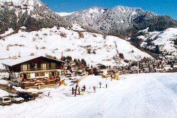 Les Bernards Hotel 2*